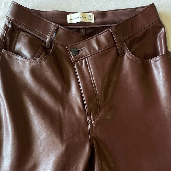 Abercrombie & Fitch brown Crossover Waist Vegan Leather Dad Pants size 2/26 - Picture 2 of 6